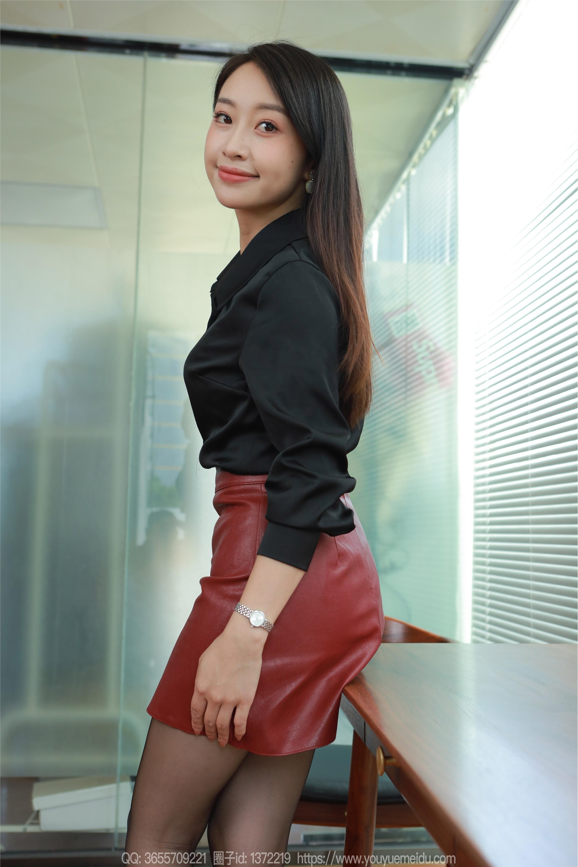 IESS异思趣向  2024.10.28 丝享家 1883 小婕《红棕丽人》